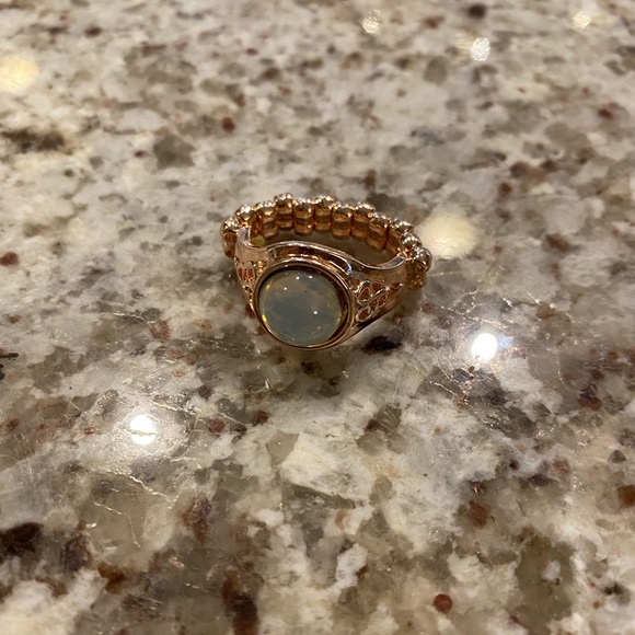 Rose Gold Rings - Picture 3 of 4